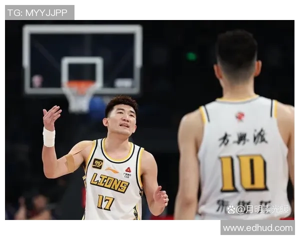 CBA精彩对决上海队与广东队比赛录像回放及精彩瞬间分析